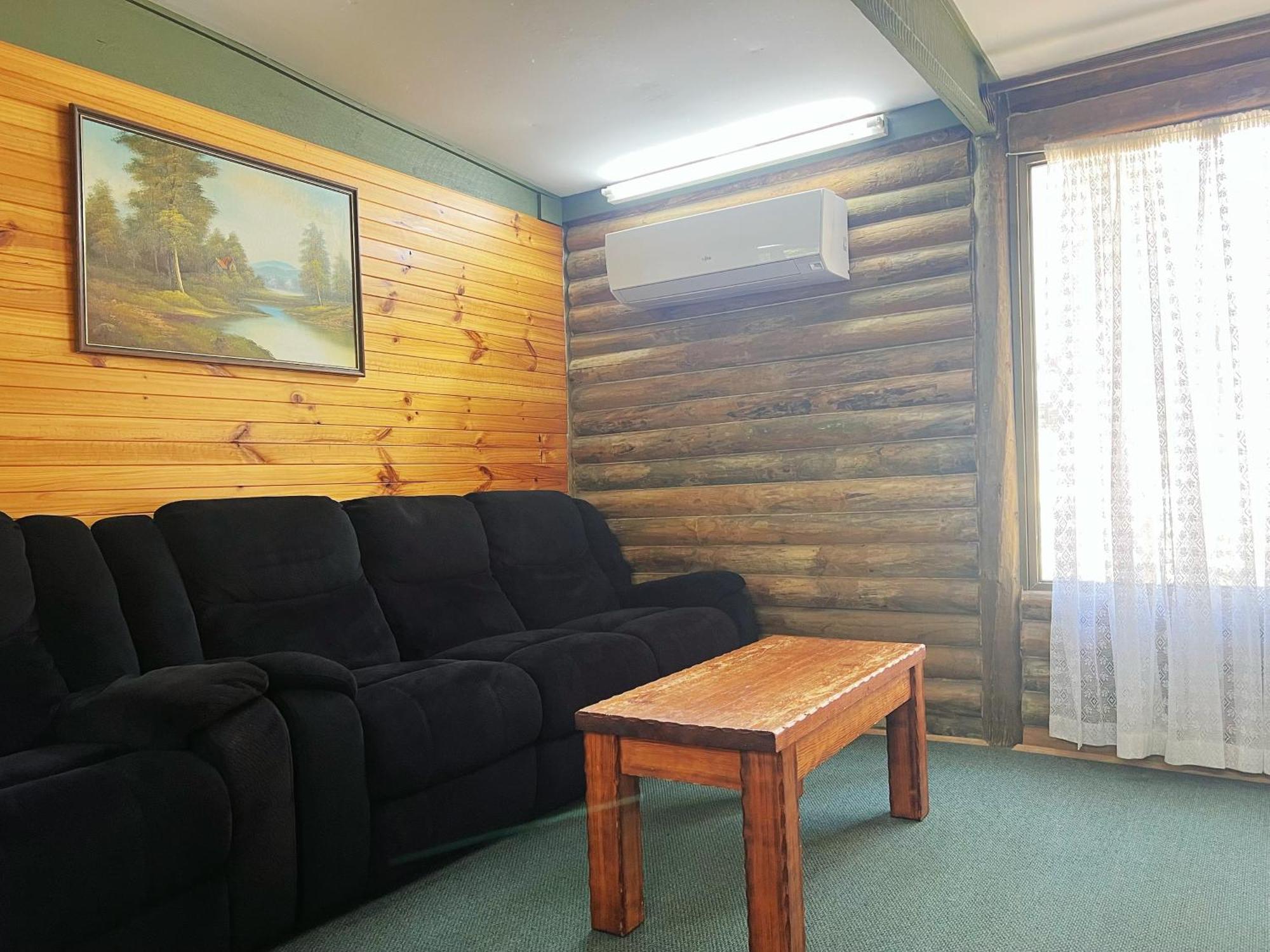Lakes Entrance Log Cabins ภายนอก รูปภาพ